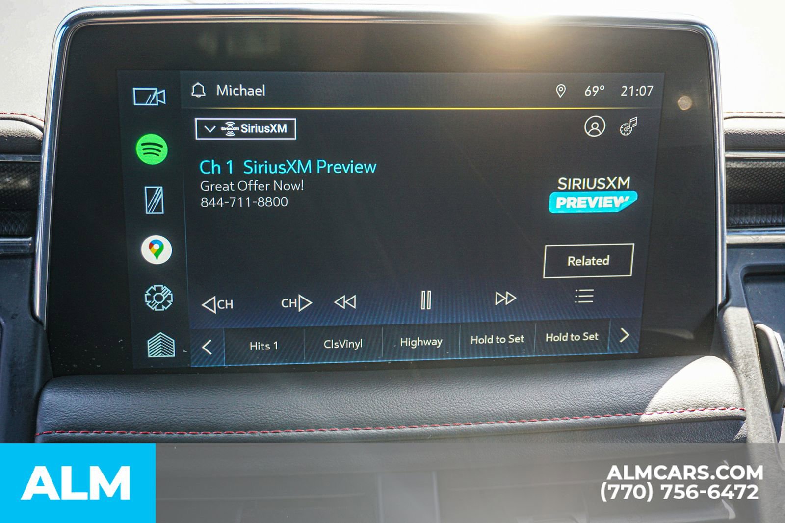 Used 2022 Chevrolet Suburban RST w/ Sport Performance Package AWD/4WD image 45