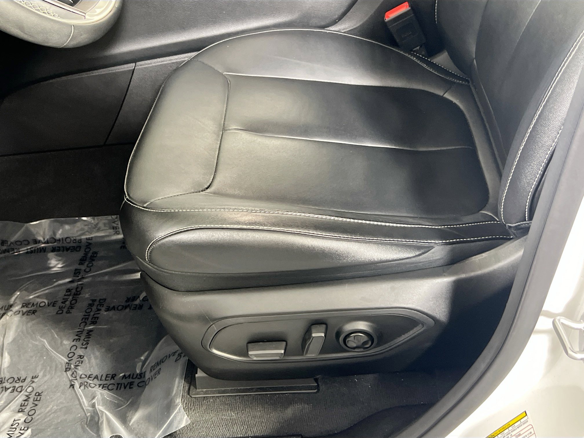Used 2023 Jeep Grand Cherokee Limited image 19