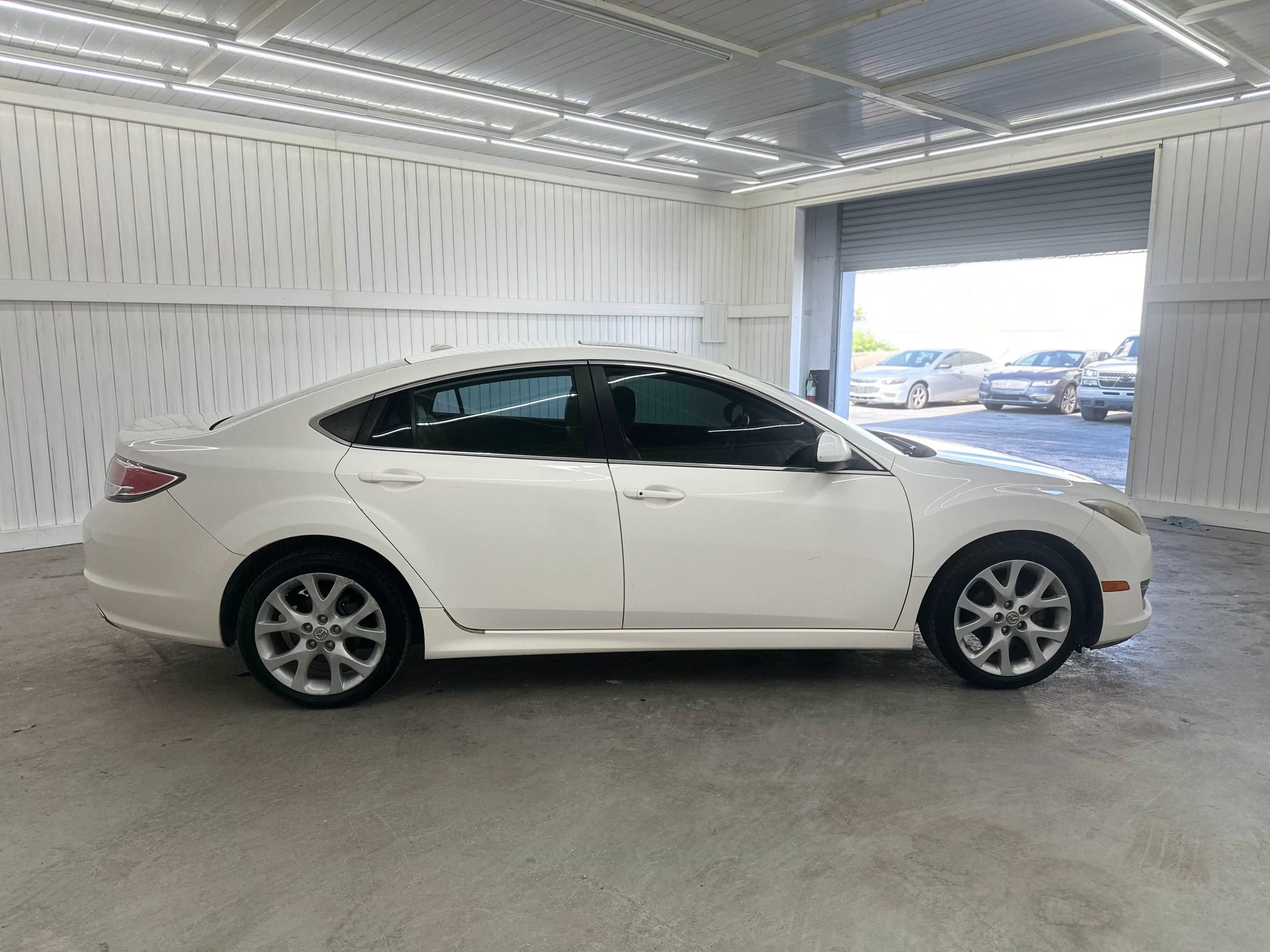 Used 2009 MAZDA MAZDA6 s Grand Touring w/ Moonroof & Bose Pkg image 4