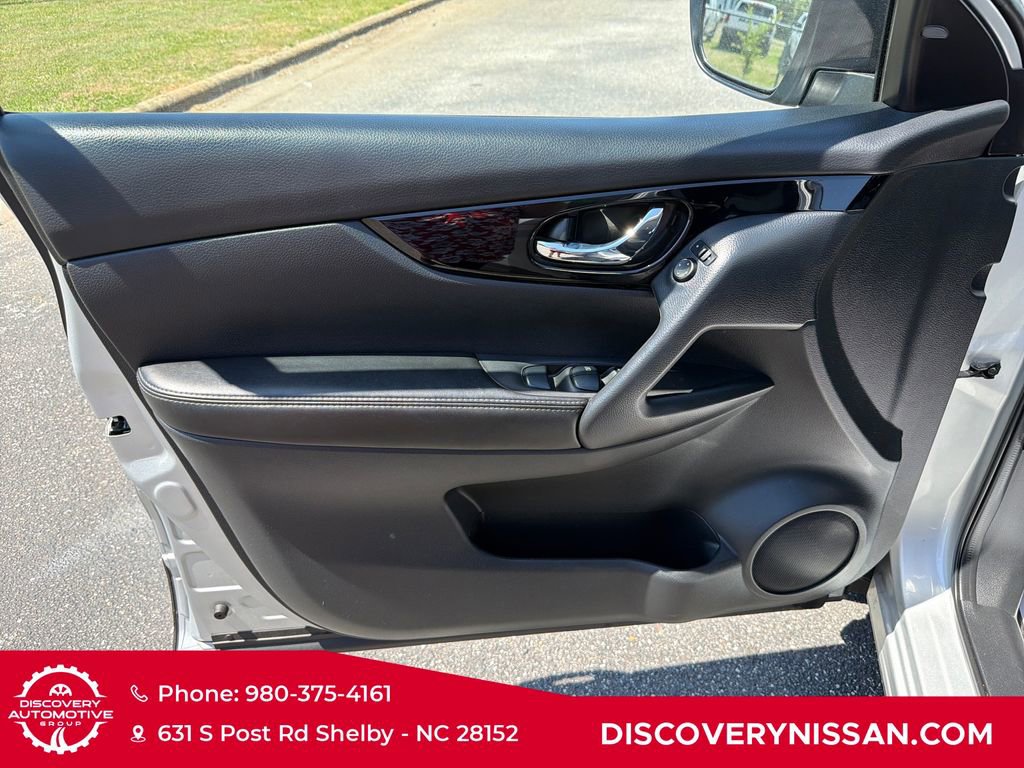 Certified 2022 Nissan Rogue Sport SV image 10