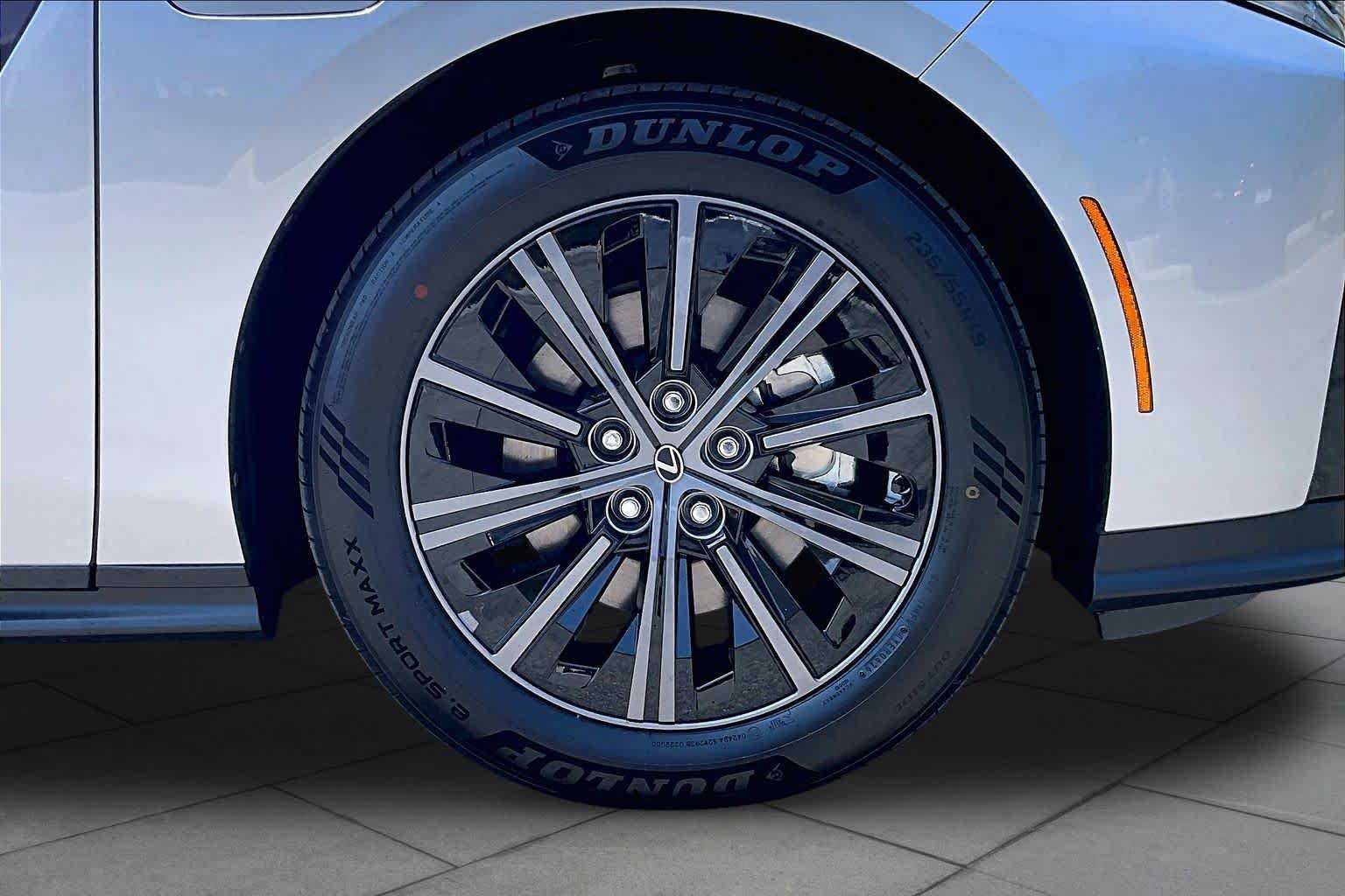 New 2026 Lexus ES 350e w/ Convenience Package FWD image 9