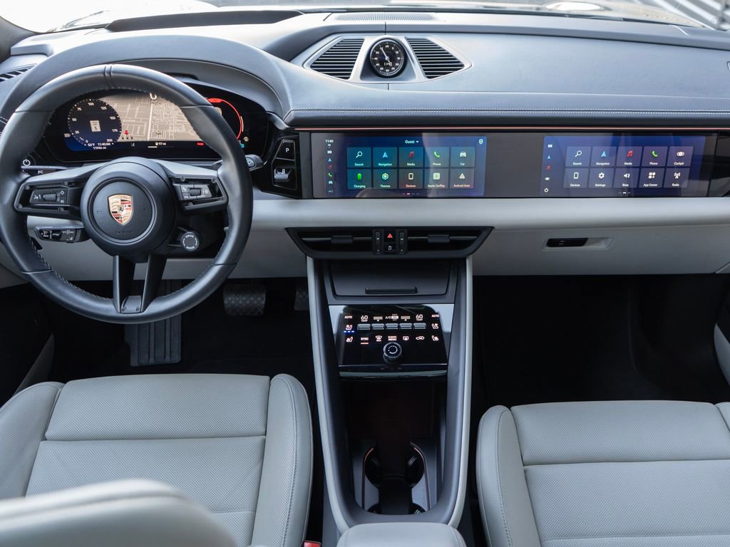 Used 2024 Porsche Macan 4 Electric image 11