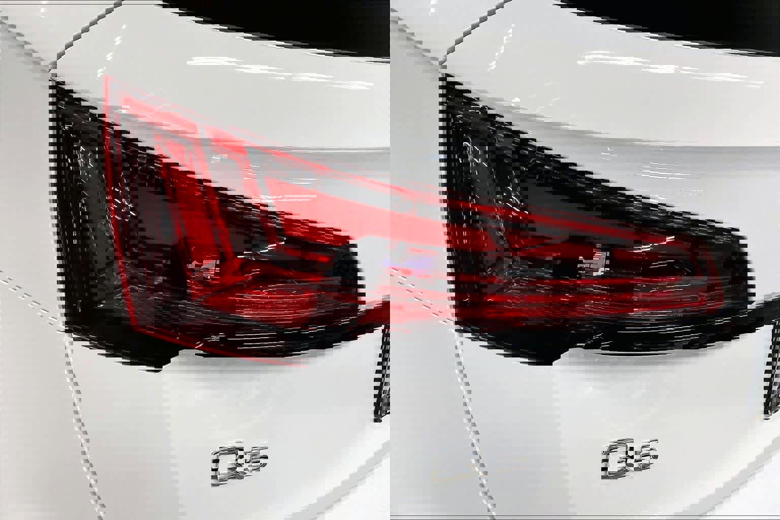 Certified 2025 Audi Q5 2.0T Premium w/ Convenience Plus Package image 32