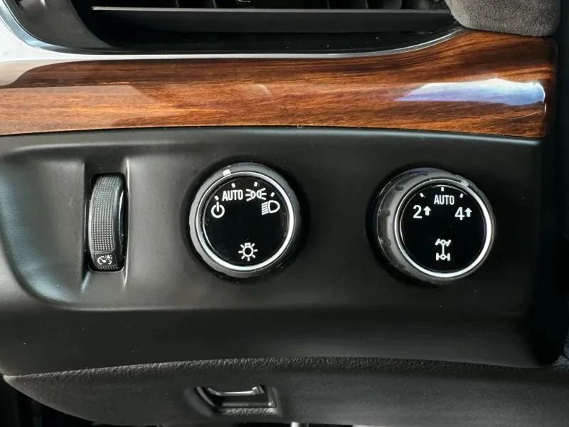 Used 2015 Cadillac Escalade Premium AWD/4WD image 46