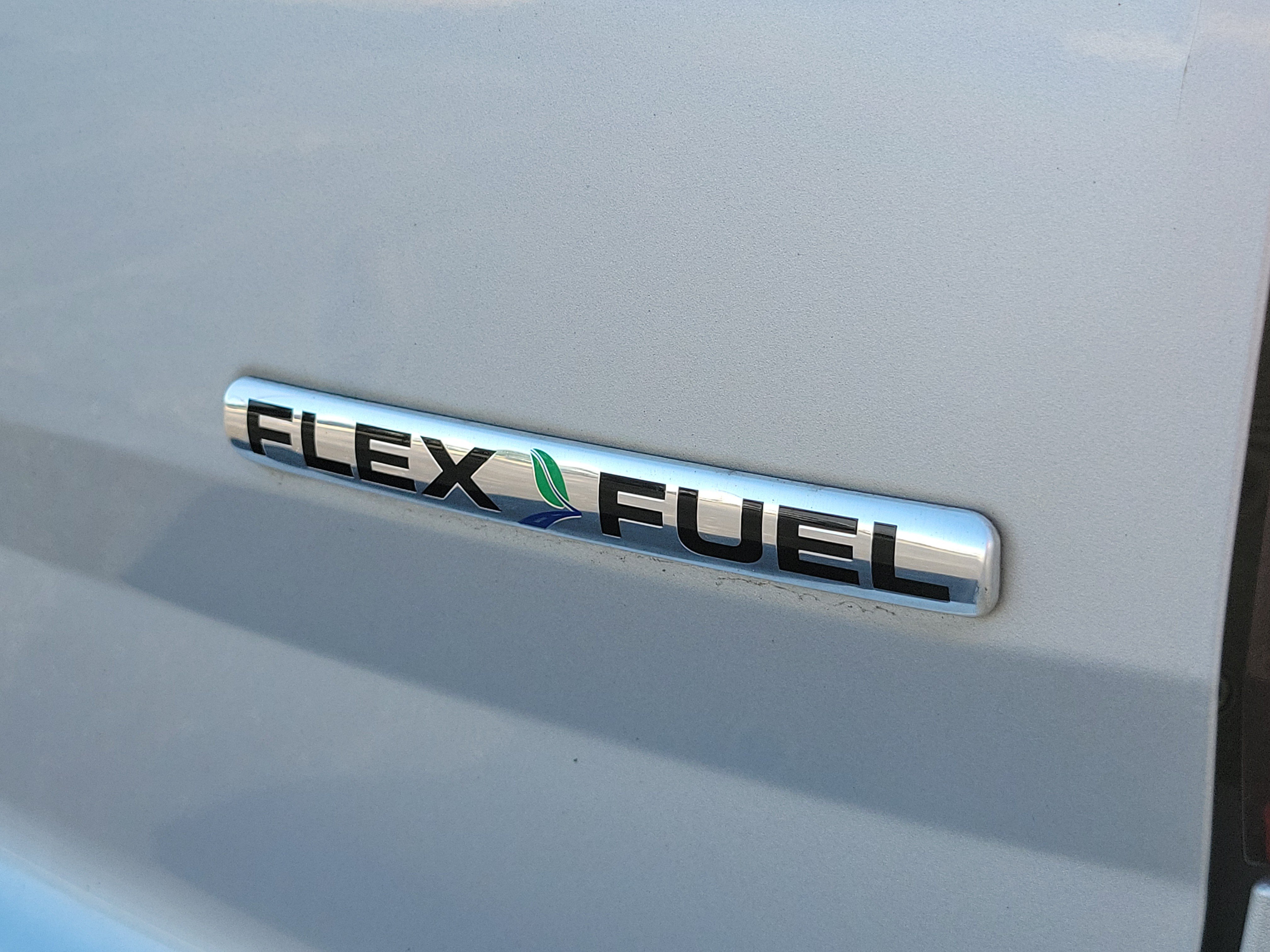 Used 2014 Ford Explorer XLT w/ Equipment Group 201A FWD image 9