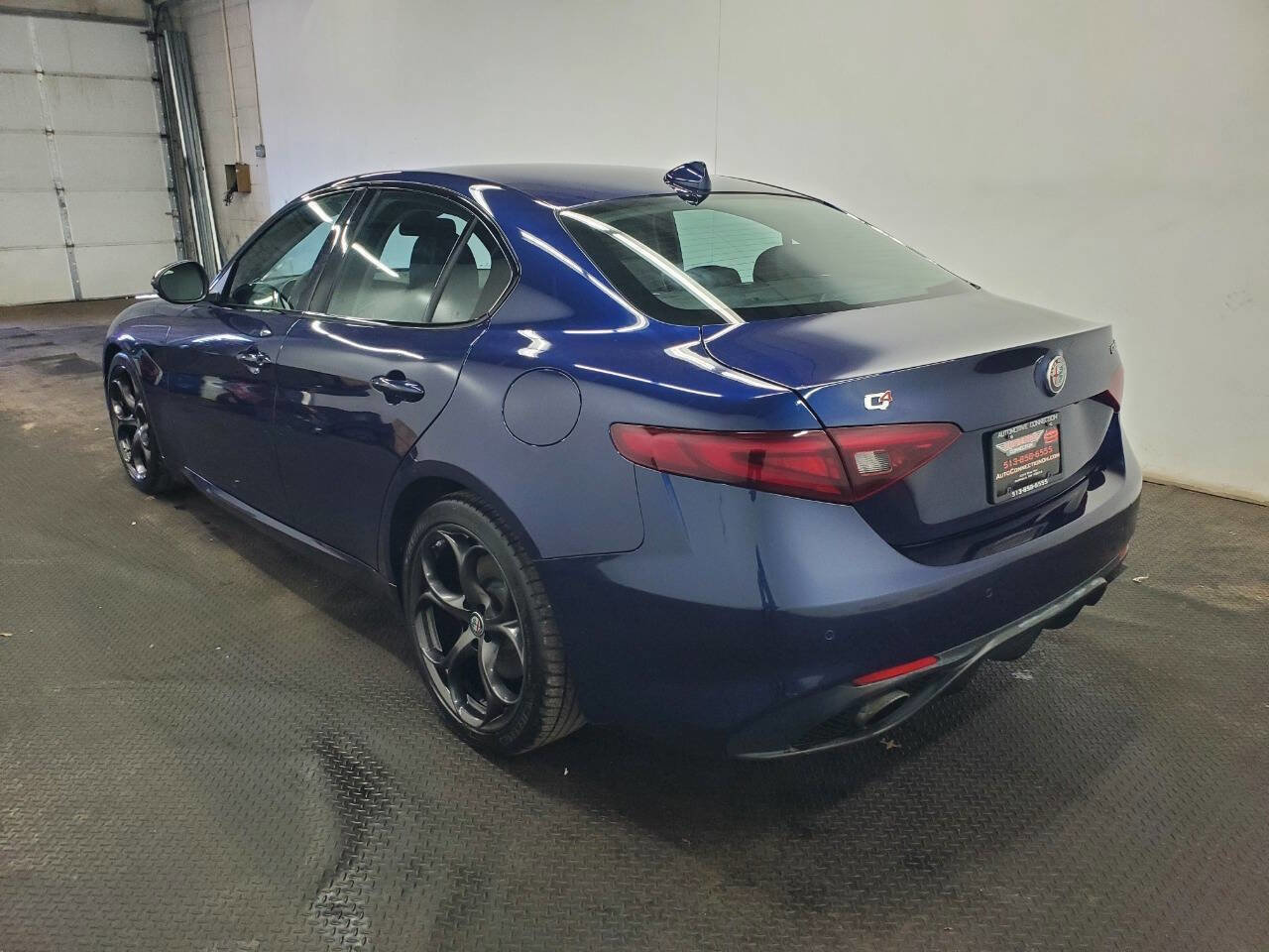 Used 2017 Alfa Romeo Giulia Ti w/ TI 19" Sport Package image 5