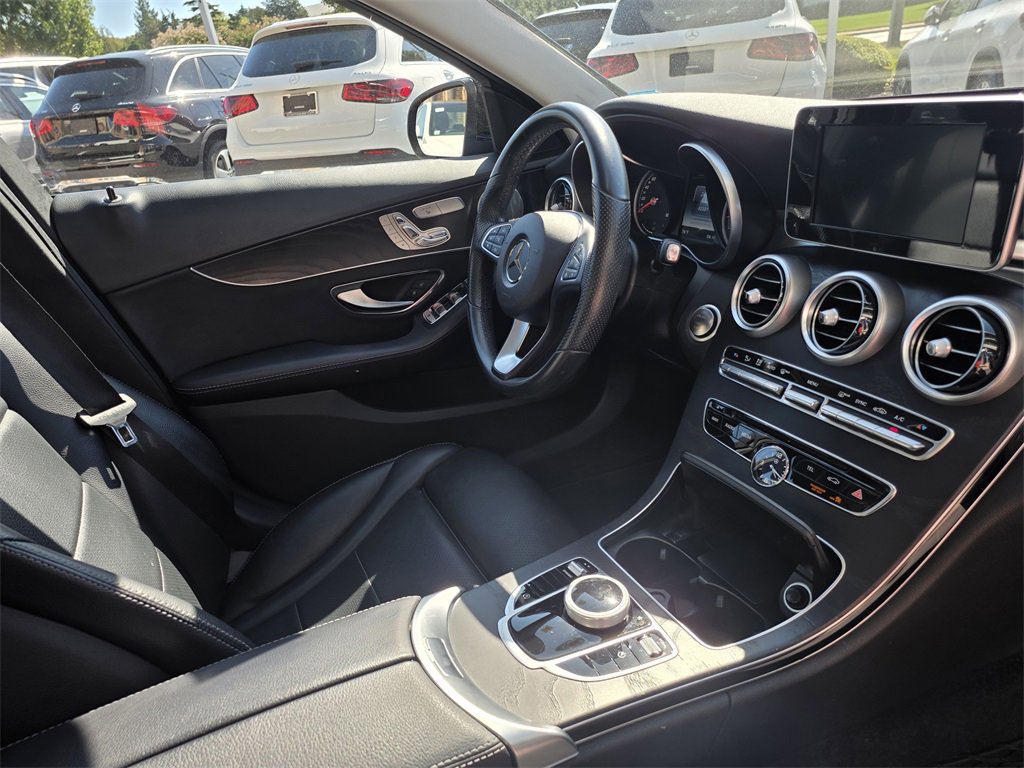 Used 2017 Mercedes-Benz C 300 4MATIC Sedan image 33