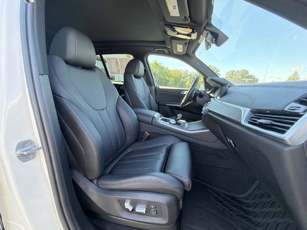 Used 2022 BMW X5 xDrive40i AWD/4WD image 22