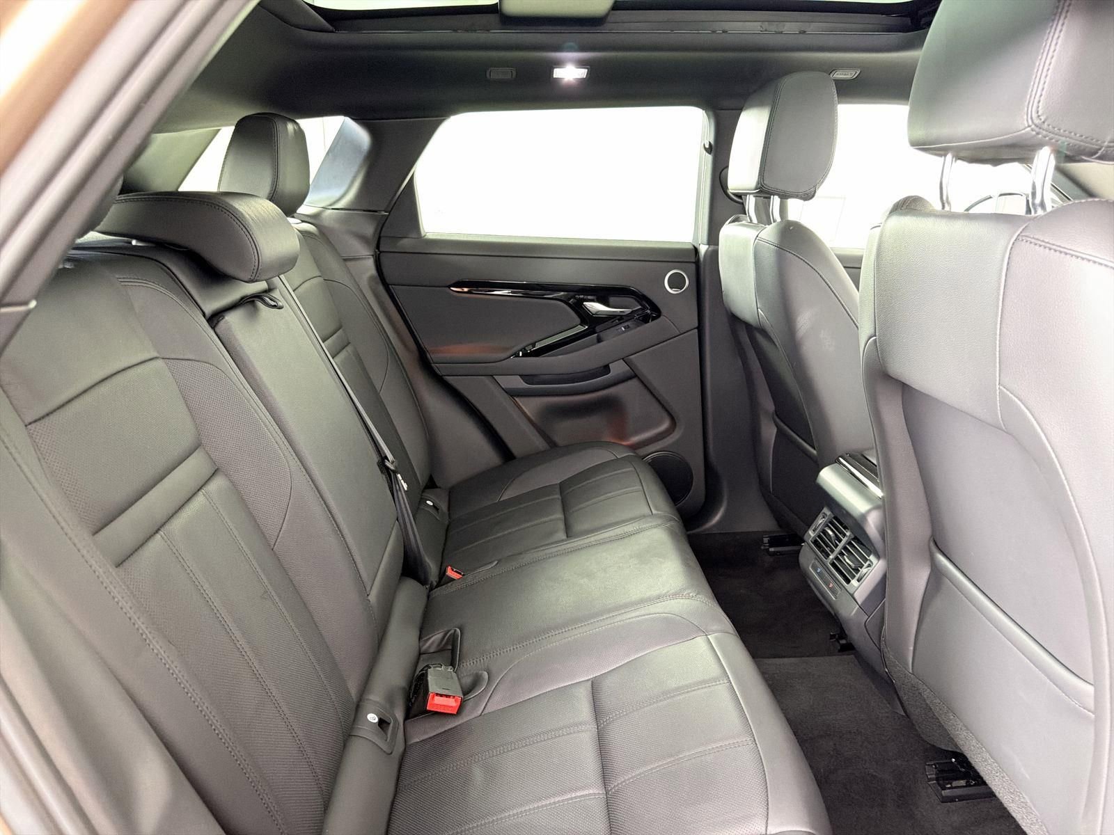 Certified 2026 Land Rover Range Rover Evoque S image 31