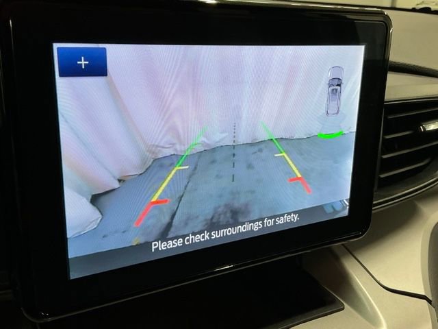 Used 2023 Ford Explorer XLT image 25