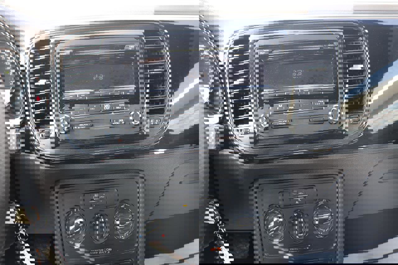 Used 2013 Volkswagen Beetle 2.5 image 21