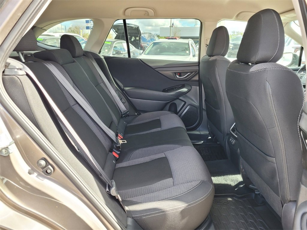Used 2022 Subaru Outback Premium image 17