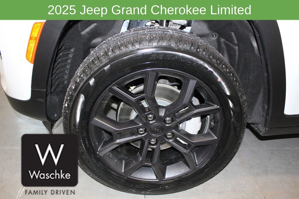 New 2025 Jeep Grand Cherokee Limited w/ Trailer Tow Package image 11