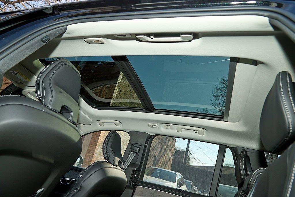 New 2026 Volvo XC90 T8 Ultra w/ Protection Package Premier image 30