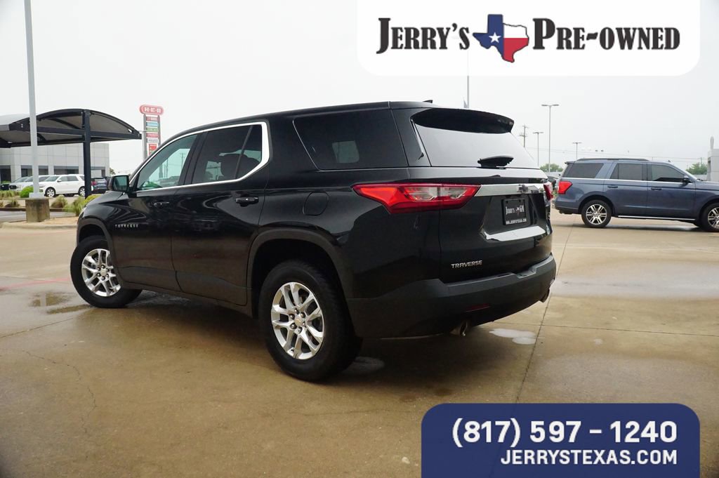 Used 2021 Chevrolet Traverse LS w/ LPO, Floor Liner Package FWD image 2