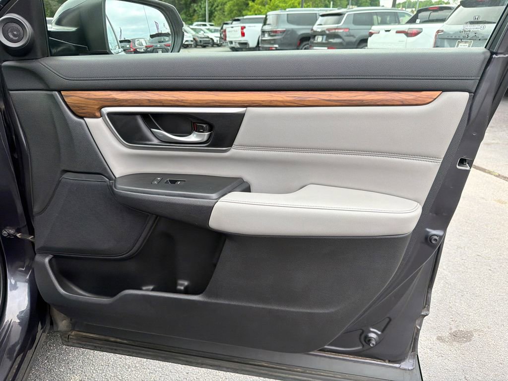 Used 2018 Honda CR-V Touring image 14