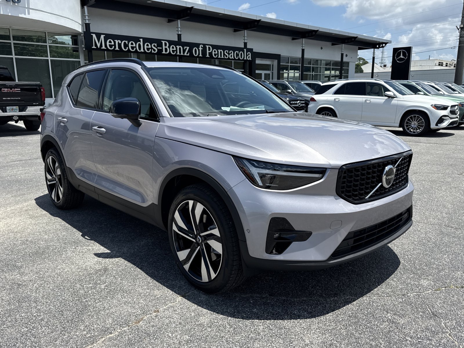 New 2026 Volvo XC40 B5 Ultra w/ Protection Package Premier AWD/4WD image 7