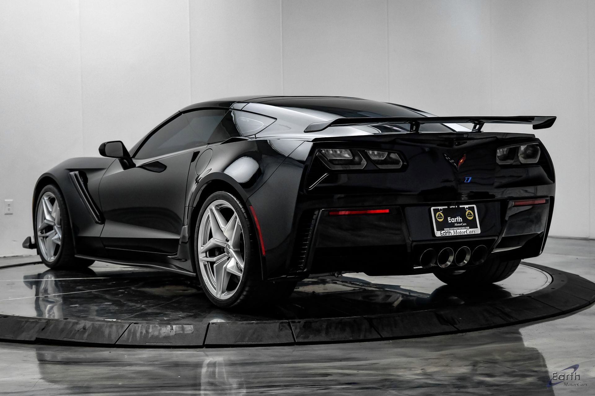 Used 2019 Chevrolet Corvette ZR1 RWD image 13
