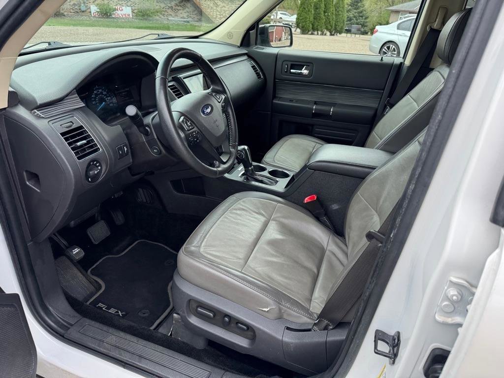 Used 2016 Ford Flex SEL w/ Equipment Group 202A AWD/4WD image 14