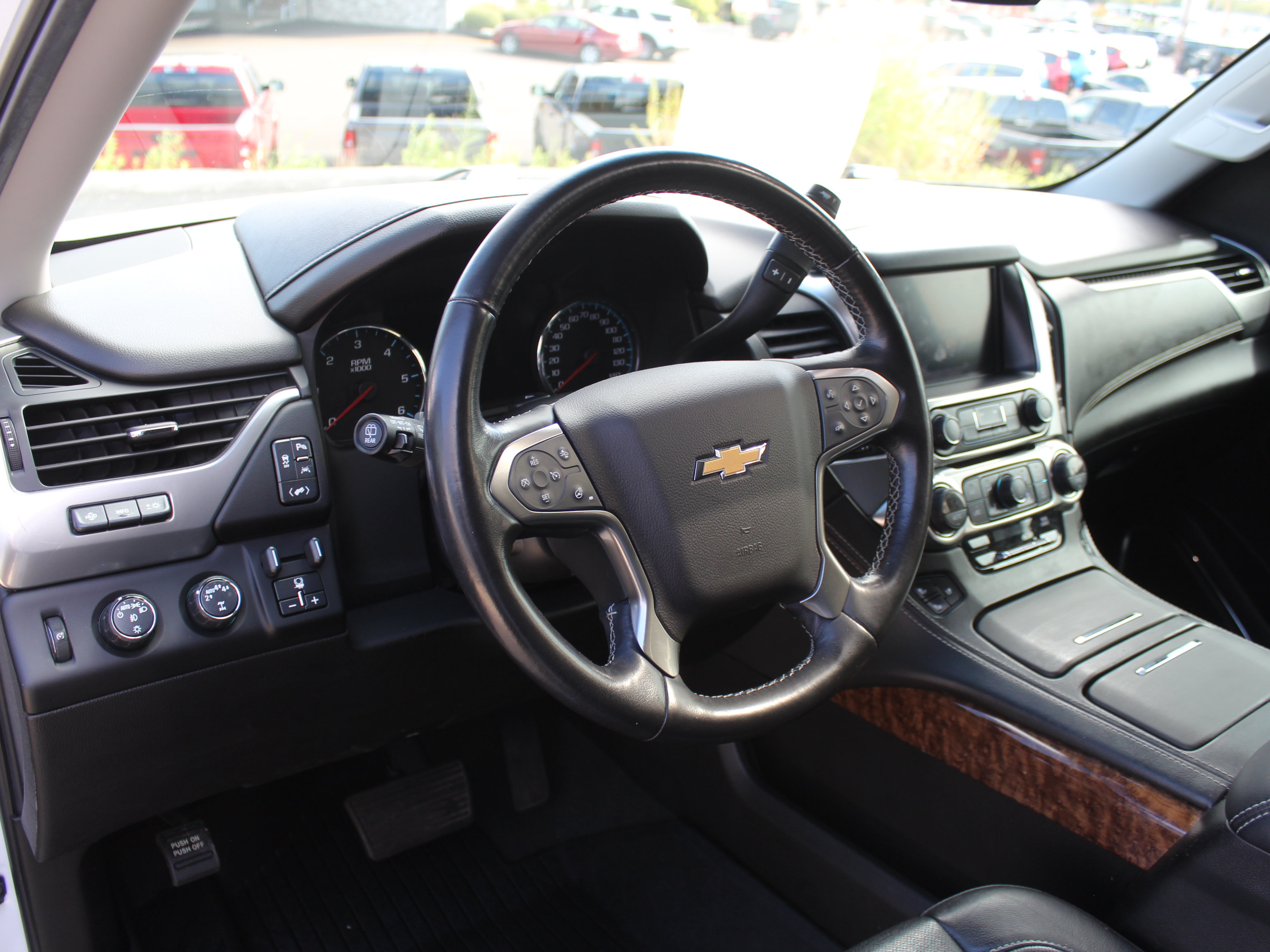 Used 2019 Chevrolet Tahoe Premier AWD/4WD image 15