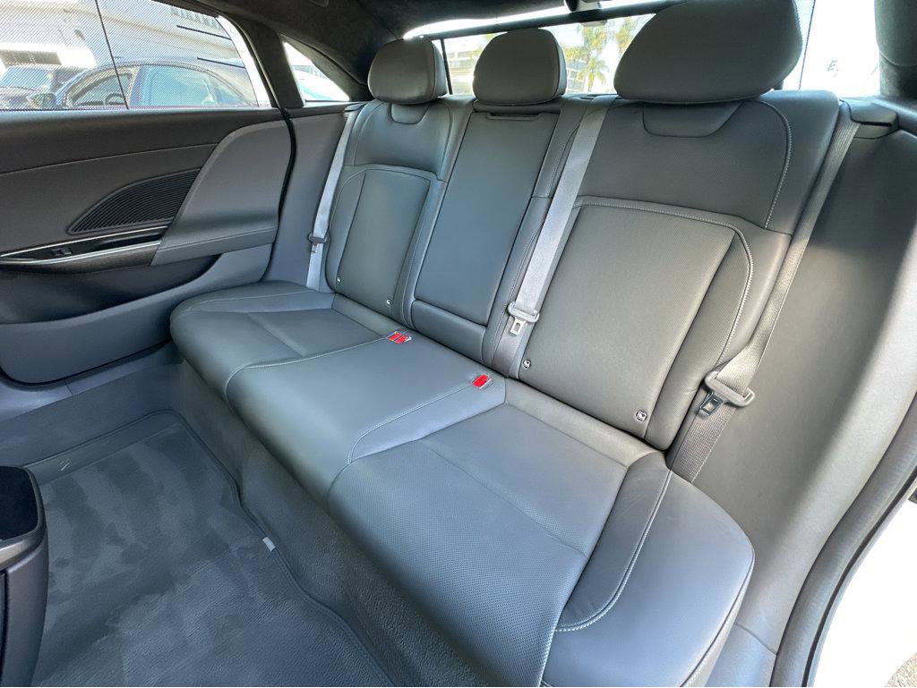 Used 2024 Lucid Air Touring image 9
