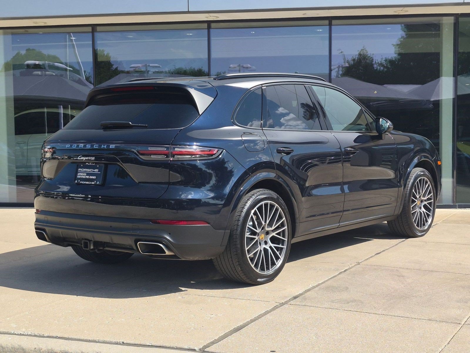 Certified 2023 Porsche Cayenne AWD/4WD image 9