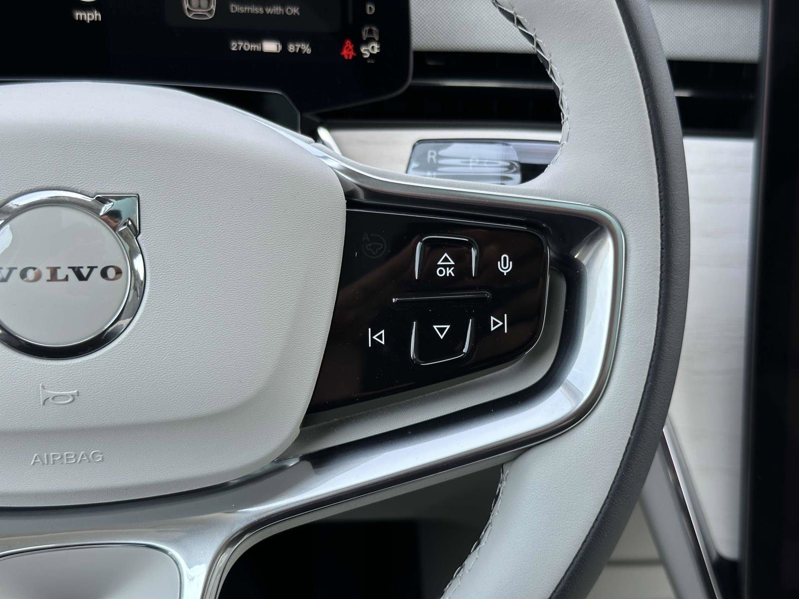 New 2025 Volvo EX90 Plus AWD/4WD image 9