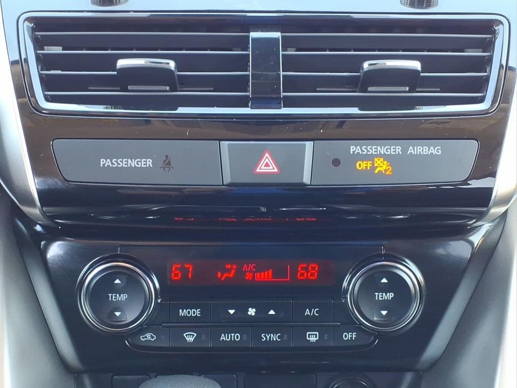 Used 2025 Mitsubishi Eclipse Cross SE image 21