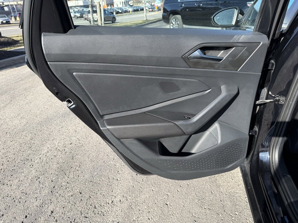 Used 2024 Volkswagen Jetta SE image 30