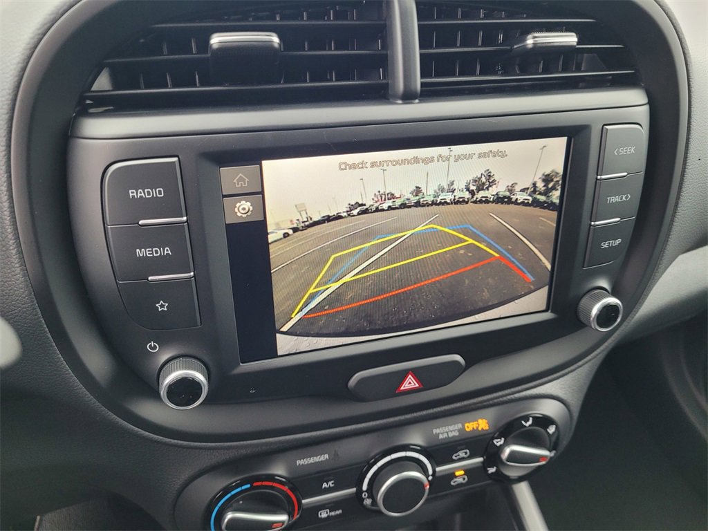 Used 2025 Kia Soul LX image 13