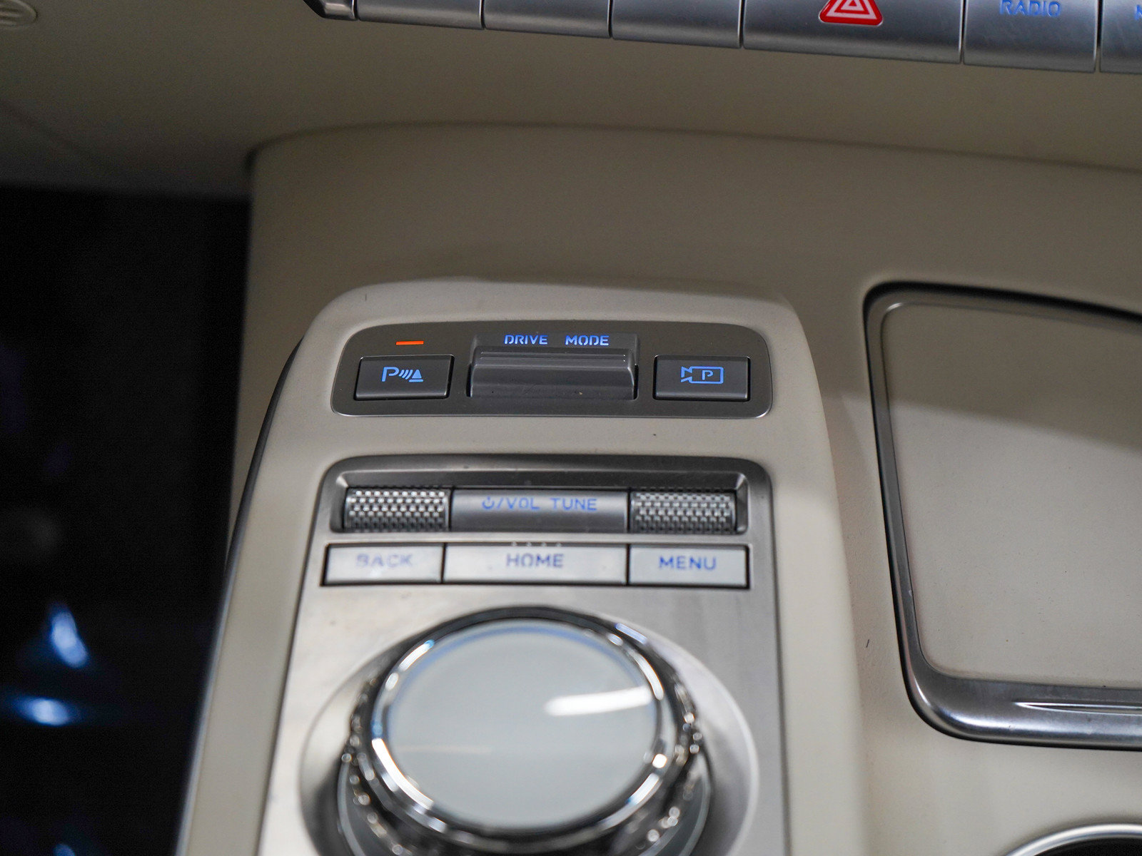 Used 2023 Genesis Electrified GV70 AWD/4WD image 21