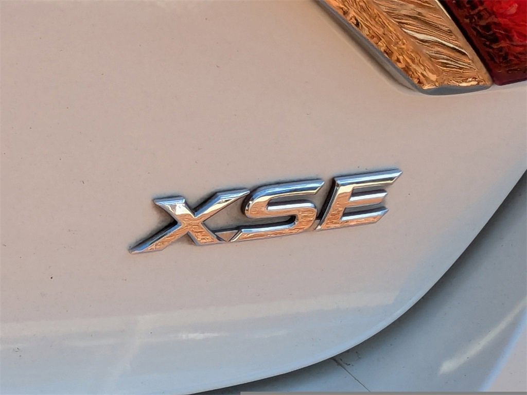Used 2015 Toyota Camry image 13