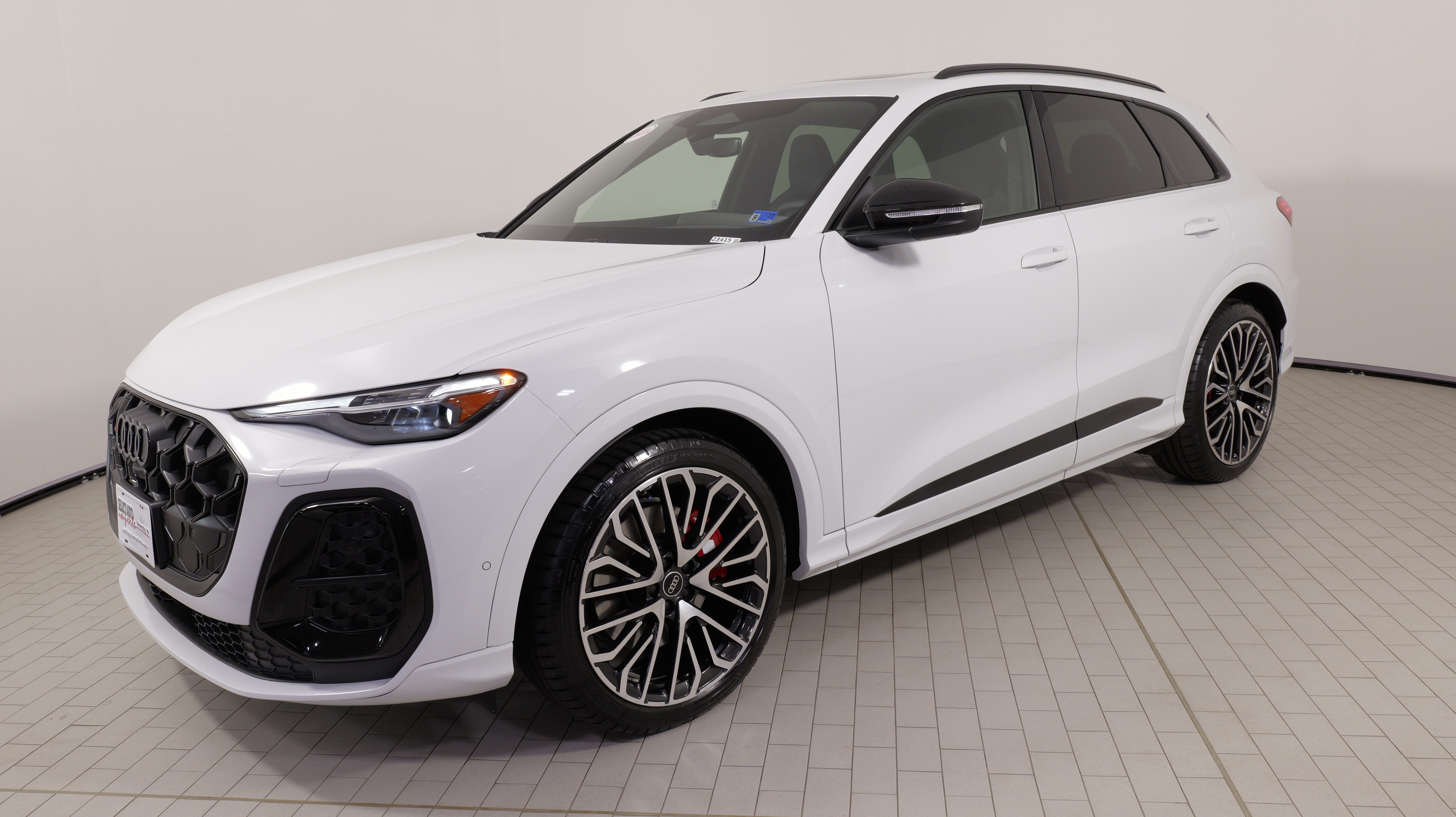 Used 2025 Audi SQ5 Premium Plus AWD/4WD image 1