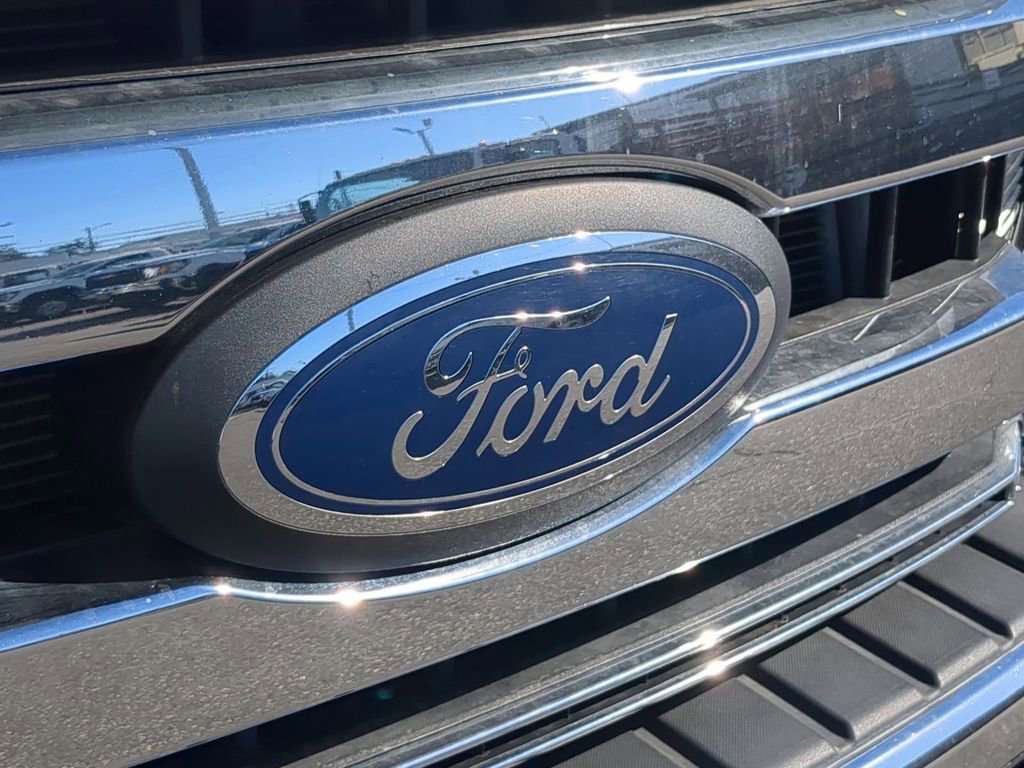 Used 2022 Ford F550 4x4 Crew Cab Super Duty image 30