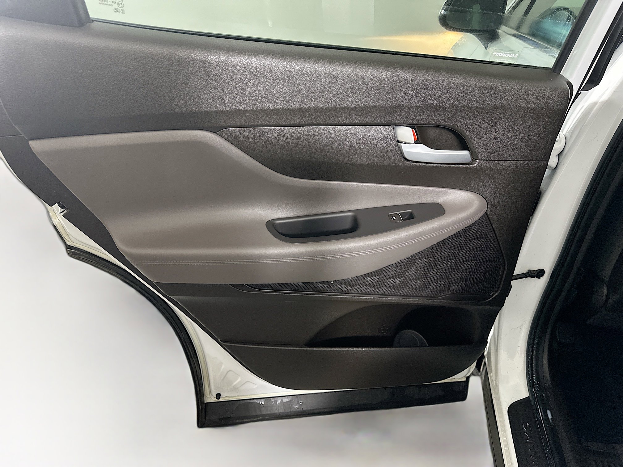 Used 2019 Hyundai Santa Fe SEL image 25