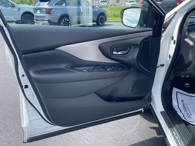 Certified 2024 Nissan Murano SV w/ SV Midnight Edition Package AWD/4WD image 12