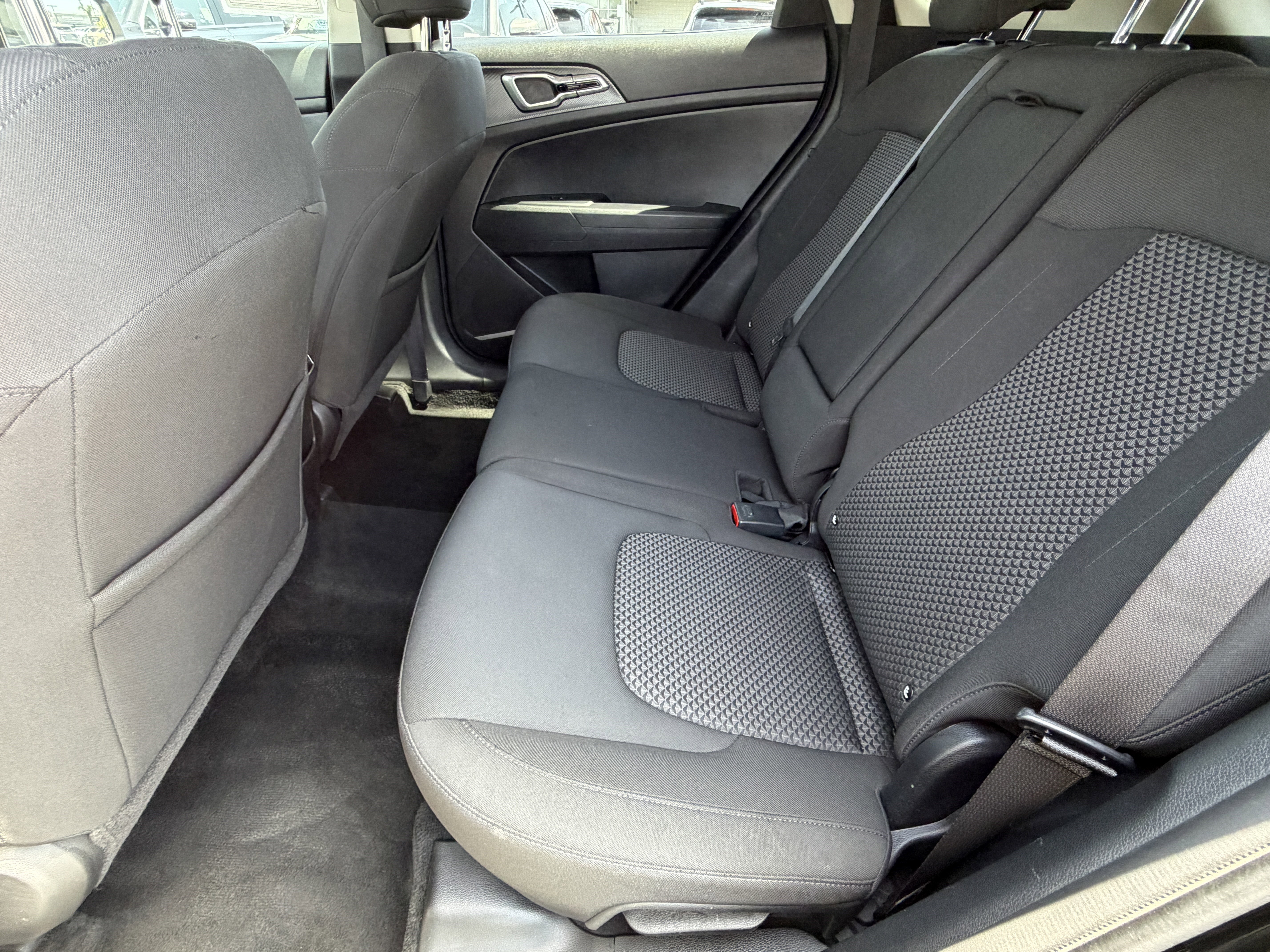 Certified 2024 Kia Sportage LX FWD image 25