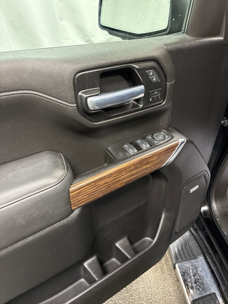 Used 2021 Chevrolet Silverado 1500 High Country w/ Technology Package image 12