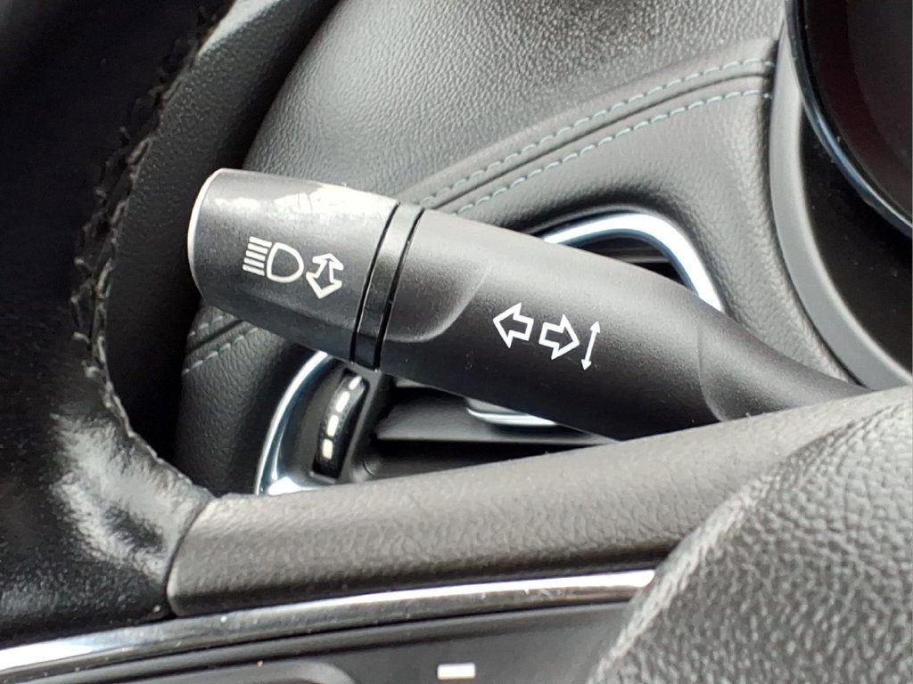 Used 2016 Chevrolet Cruze Premier FWD image 6