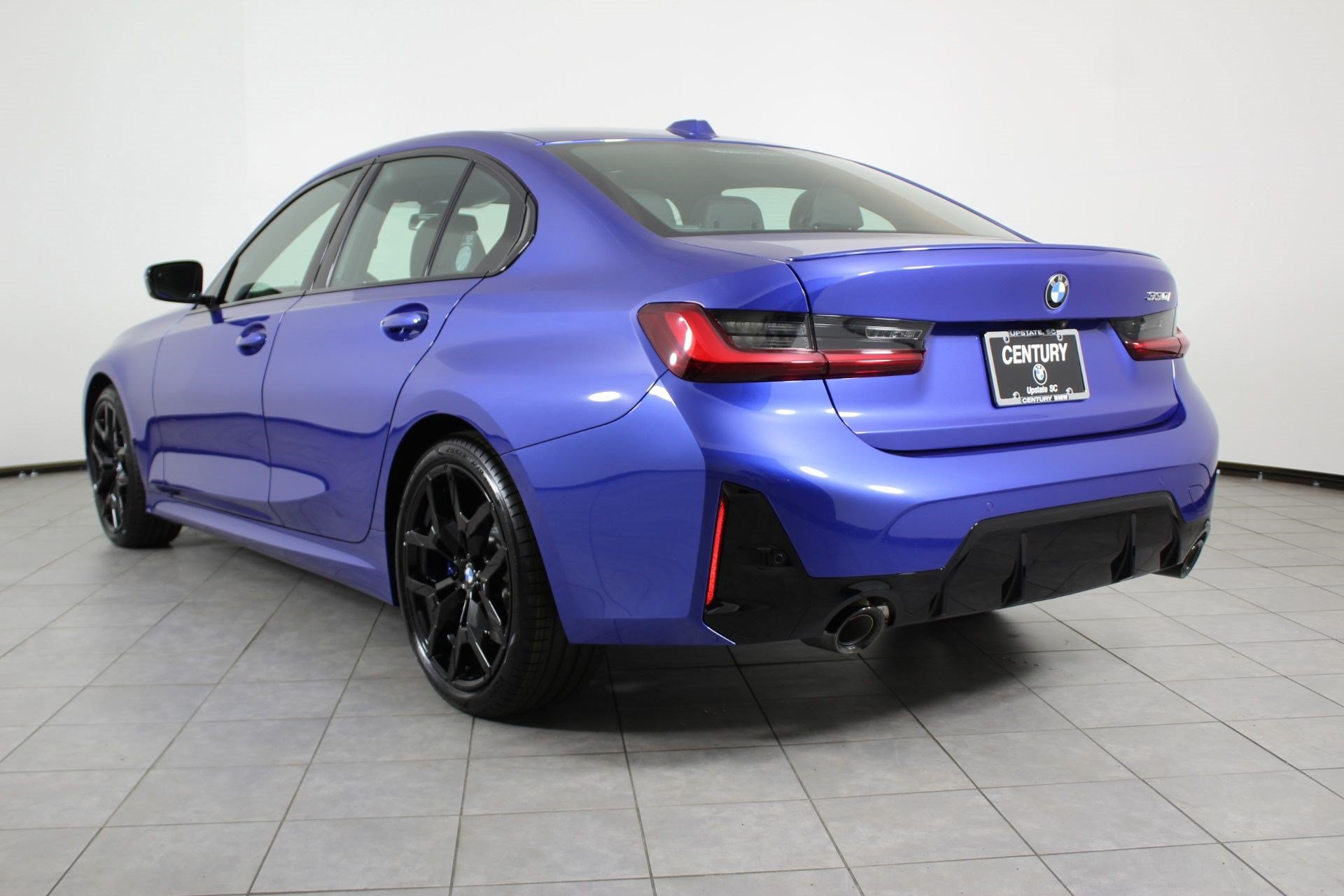New 2026 BMW 330i Sedan w/ M Sport Package RWD image 3