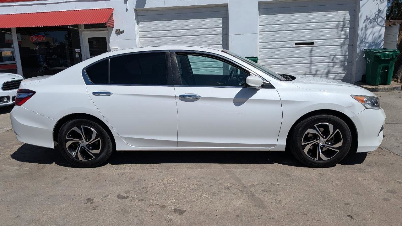 Used 2016 Honda Accord LX image 4
