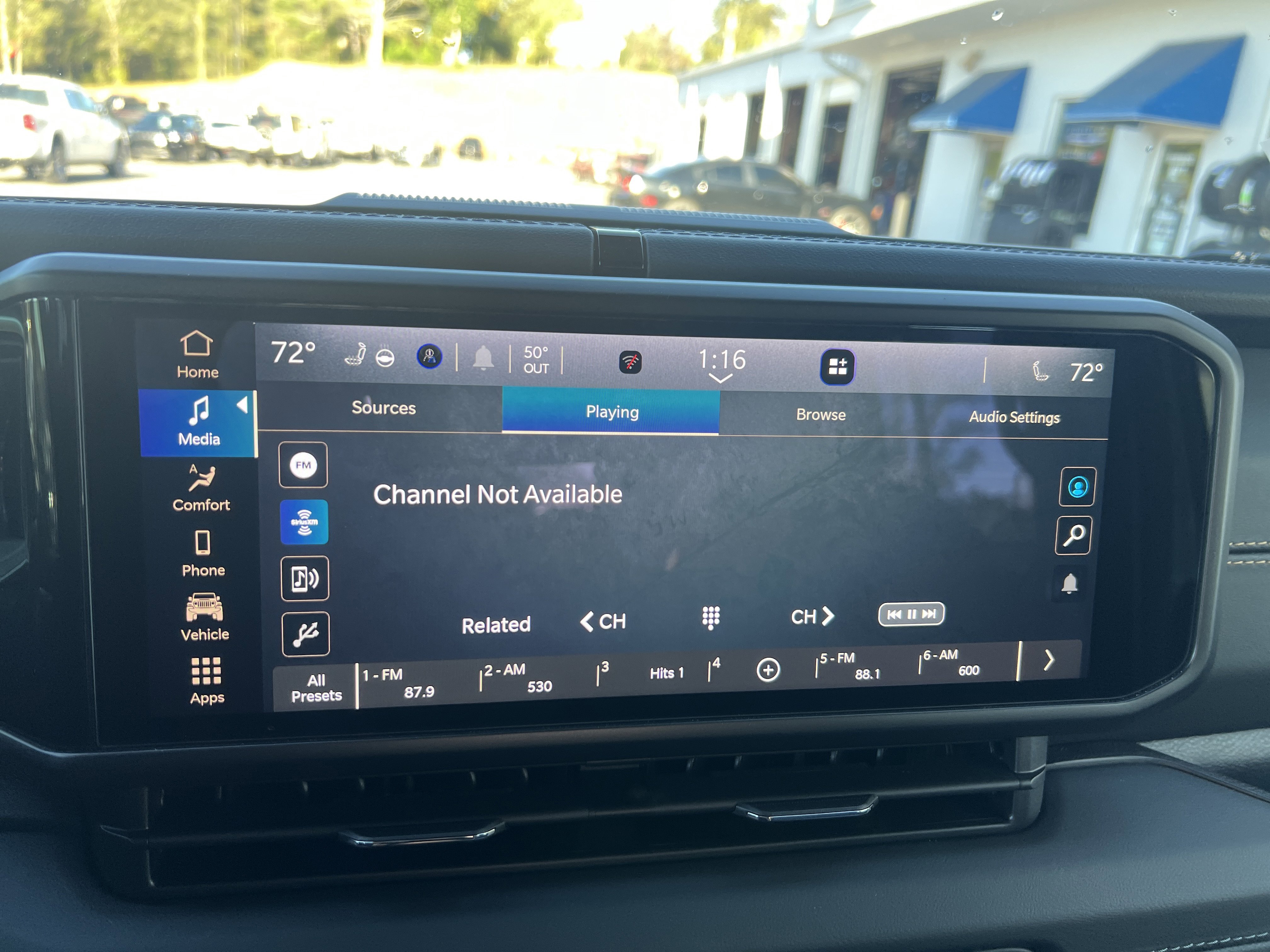Used 2024 Jeep Wrangler Sahara image 18