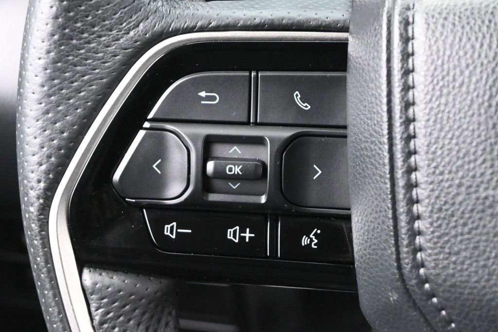Used 2023 Toyota Tundra Limited w/ Power Package AWD/4WD image 8