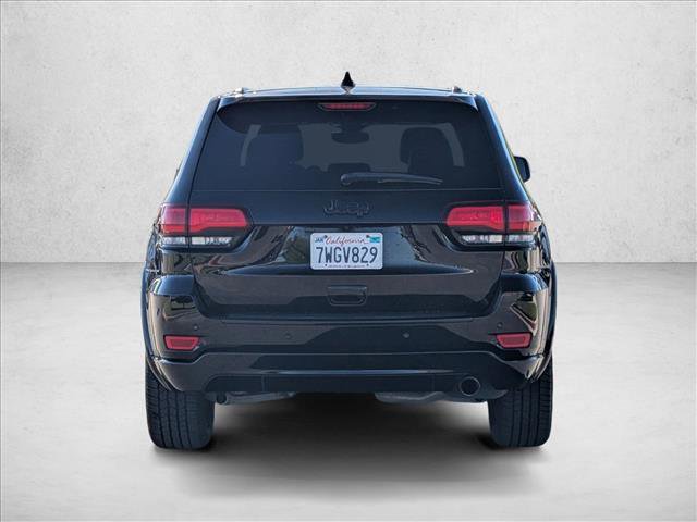 Used 2017 Jeep Grand Cherokee Altitude image 7