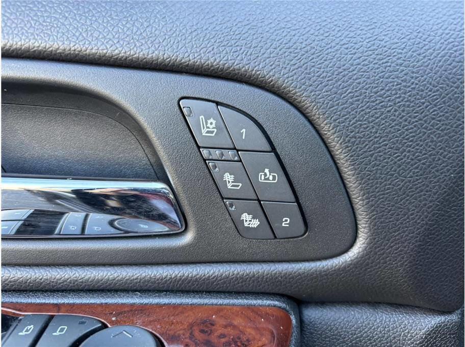 Used 2011 Chevrolet Tahoe LTZ image 25