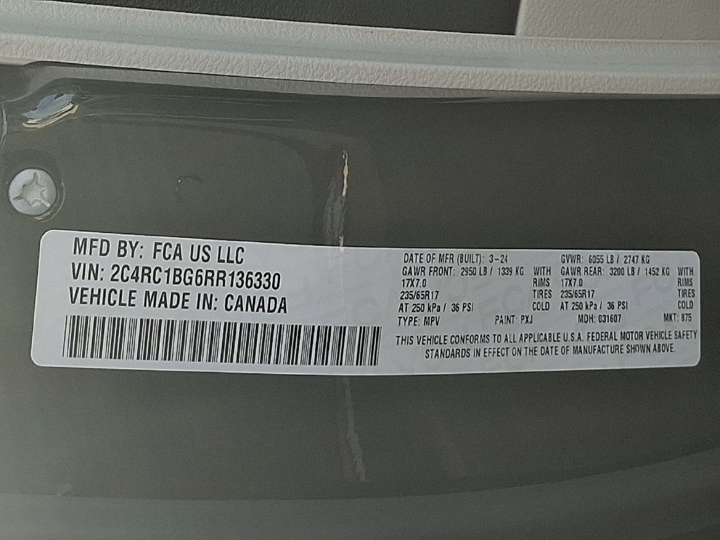 Used 2024 Chrysler Pacifica Touring-L FWD image 26