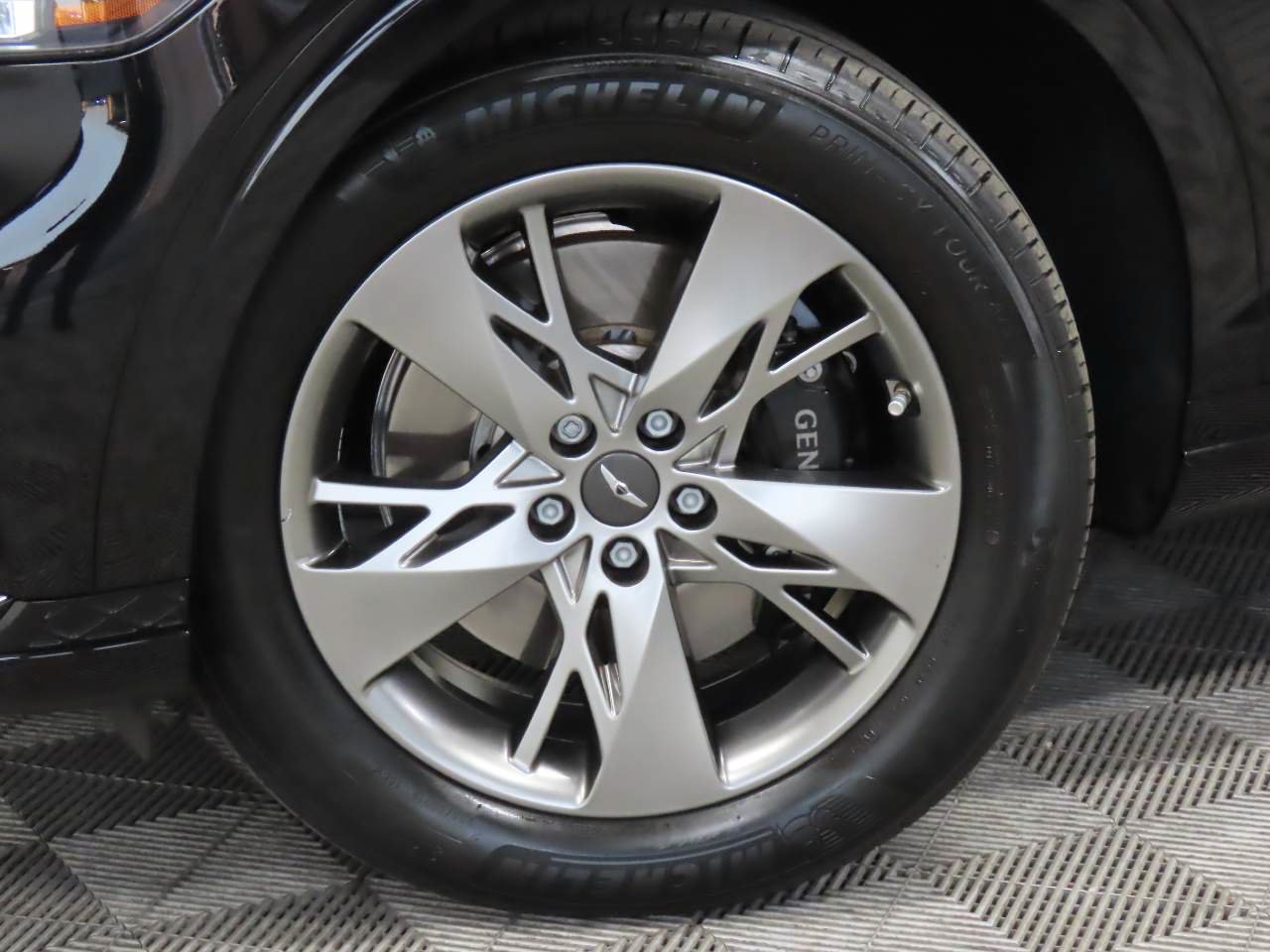 Used 2024 Genesis GV70 3.5T Sport AWD/4WD image 5