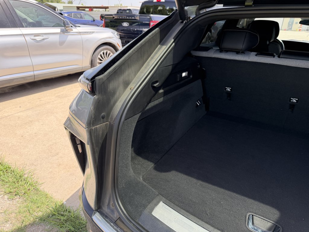 Used 2024 Cadillac Lyriq Tech RWD image 4