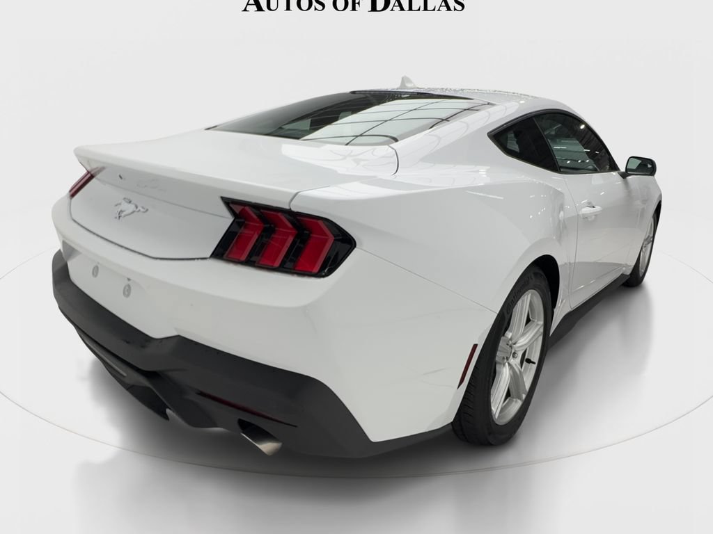 Used 2026 Ford Mustang Premium RWD image 9