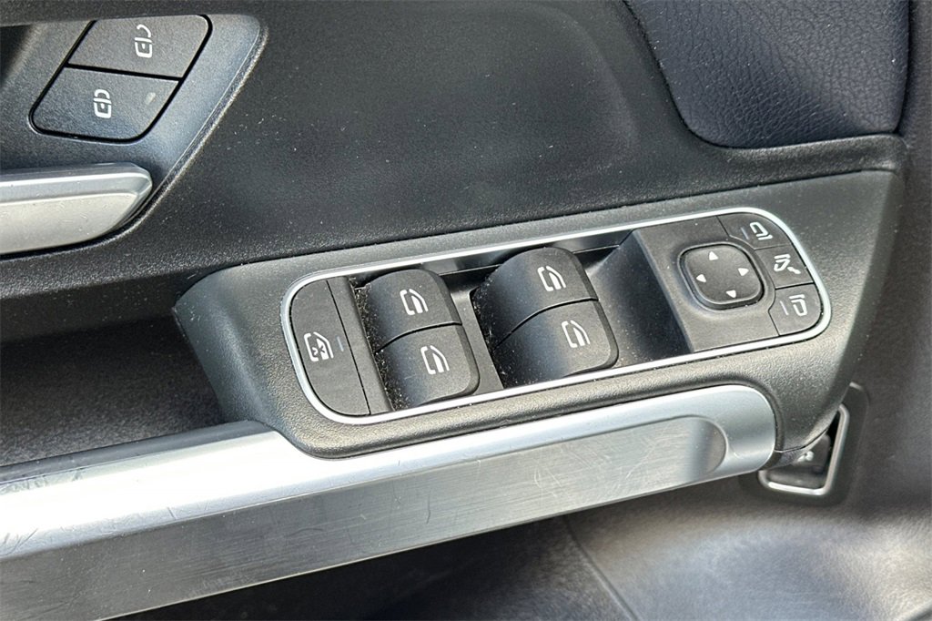 Used 2020 Mercedes-Benz GLB 250 GLB 250 image 28